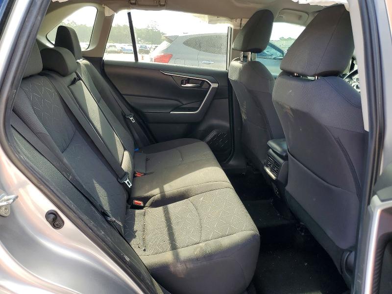 Photo 11 from auction – 2020 TOYOTA RAV4 with VIN 2T3W1RFV9LC062478