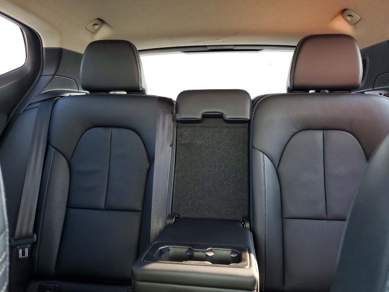 Photo 10 from auction – 2023 VOLVO XC40 with VIN YV4L12UK0P2951022