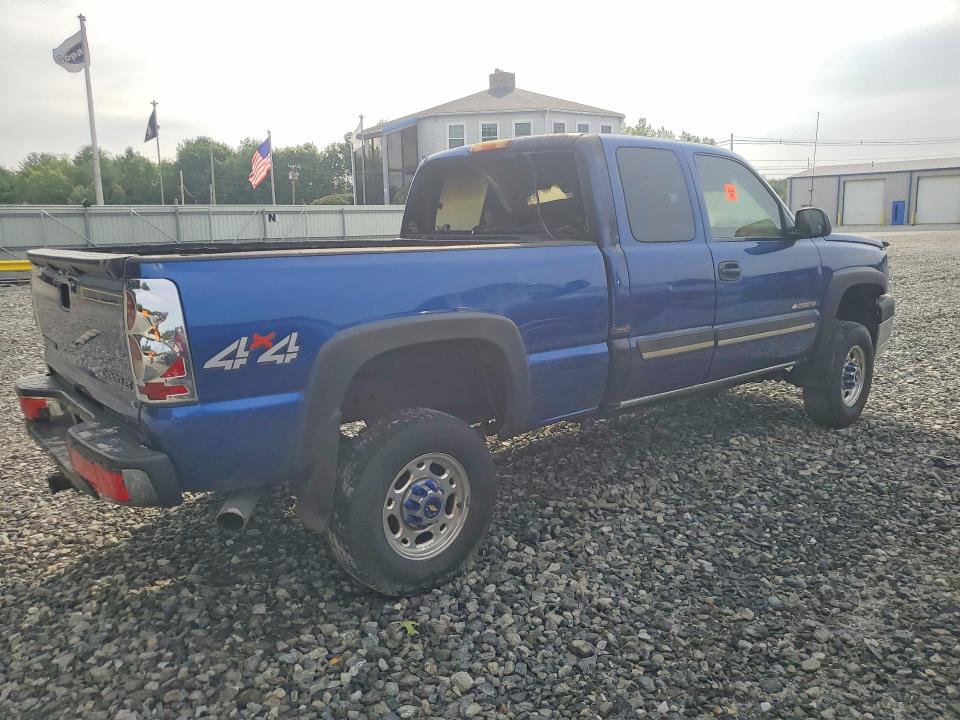 Photo 3 from auction – 2003 CHEVROLET SILVERADO with VIN 1GCHK29U23E130240