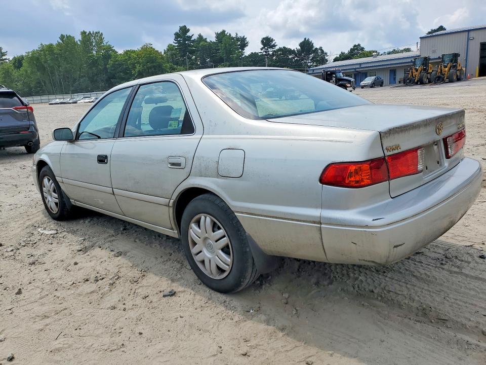 Photo 2 from auction – 2000 TOYOTA CAMRY with VIN 4T1BG22K9YU703045