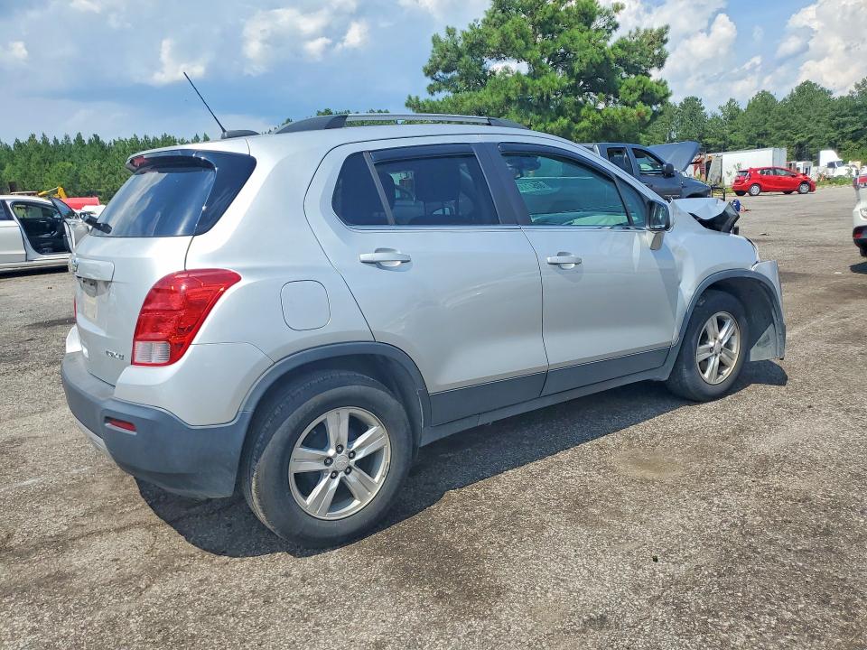 Photo 3 from auction – 2015 CHEVROLET TRAX with VIN 3GNCJLSB3FL208869