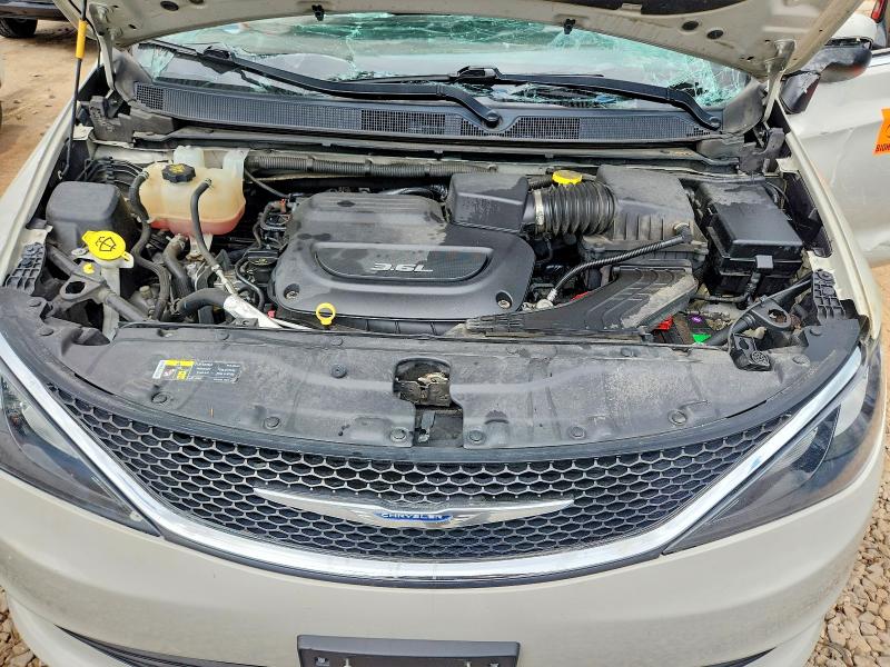 Photo 12 from auction – 2017 CHRYSLER PACIFICA with VIN 2C4RC1DG0HR636012