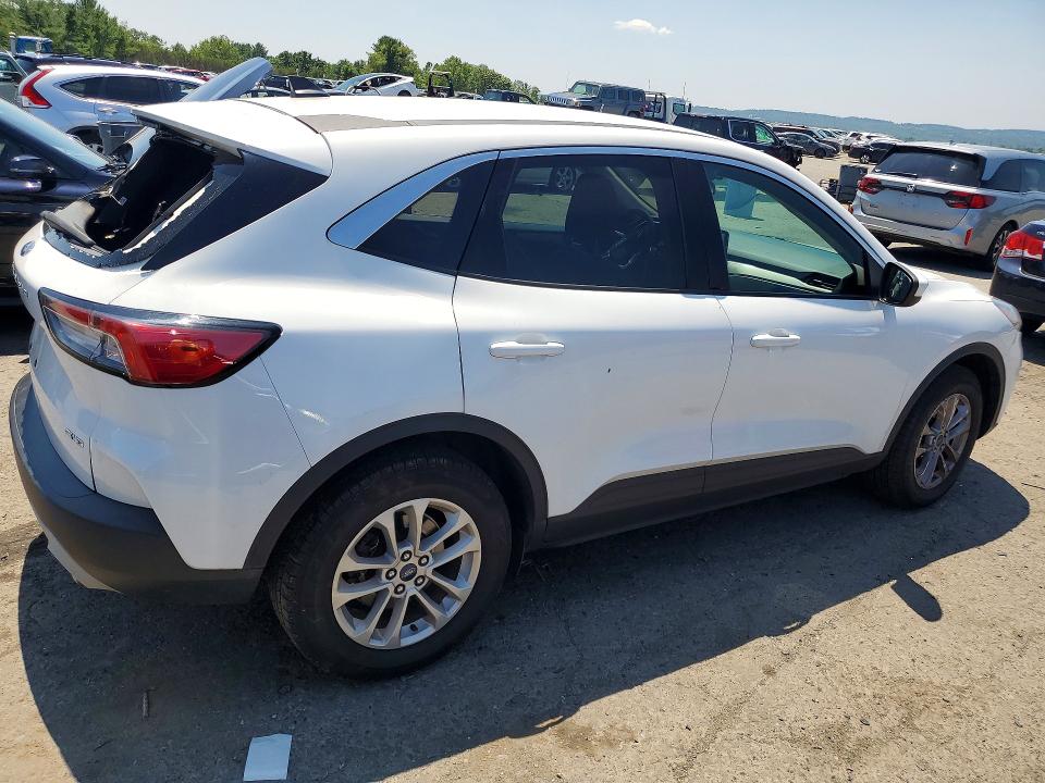 Photo 3 from auction – 2020 FORD ESCAPE with VIN 1FMCU9G66LUC48441