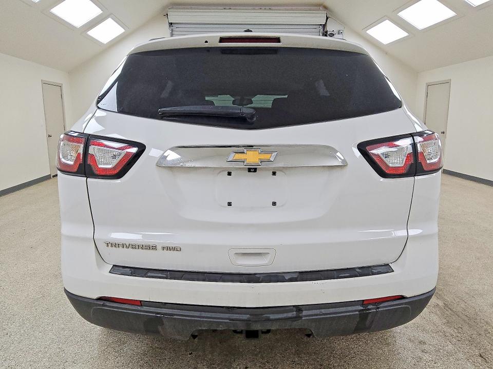 Photo 6 from auction – 2017 CHEVROLET TRAVERSE with VIN 1GNKVFED7HJ256139