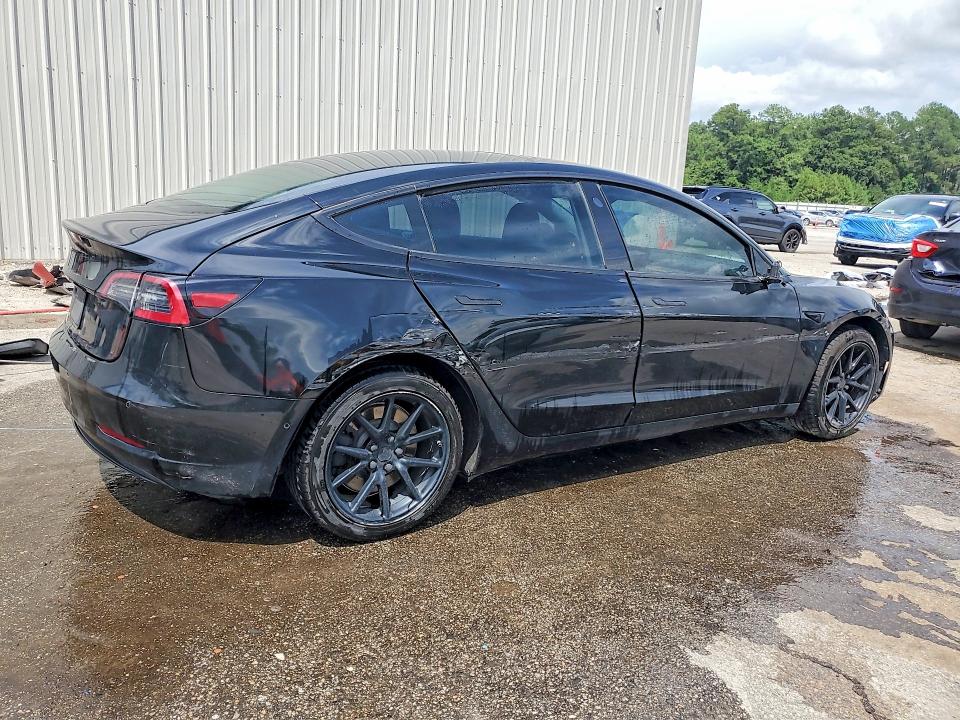 Photo 3 from auction – 2018 TESLA MODEL 3 with VIN 5YJ3E1EA5JF039014