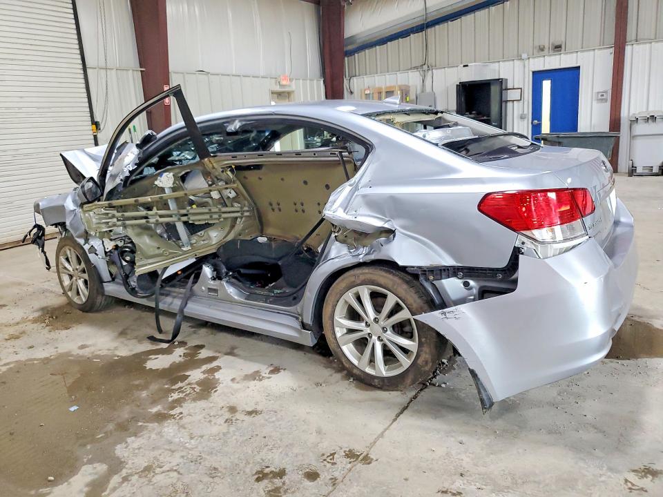 Foto 2 de la subasta – 2014 SUBARU LEGACY con VIN 4S3BMBC64E3005717