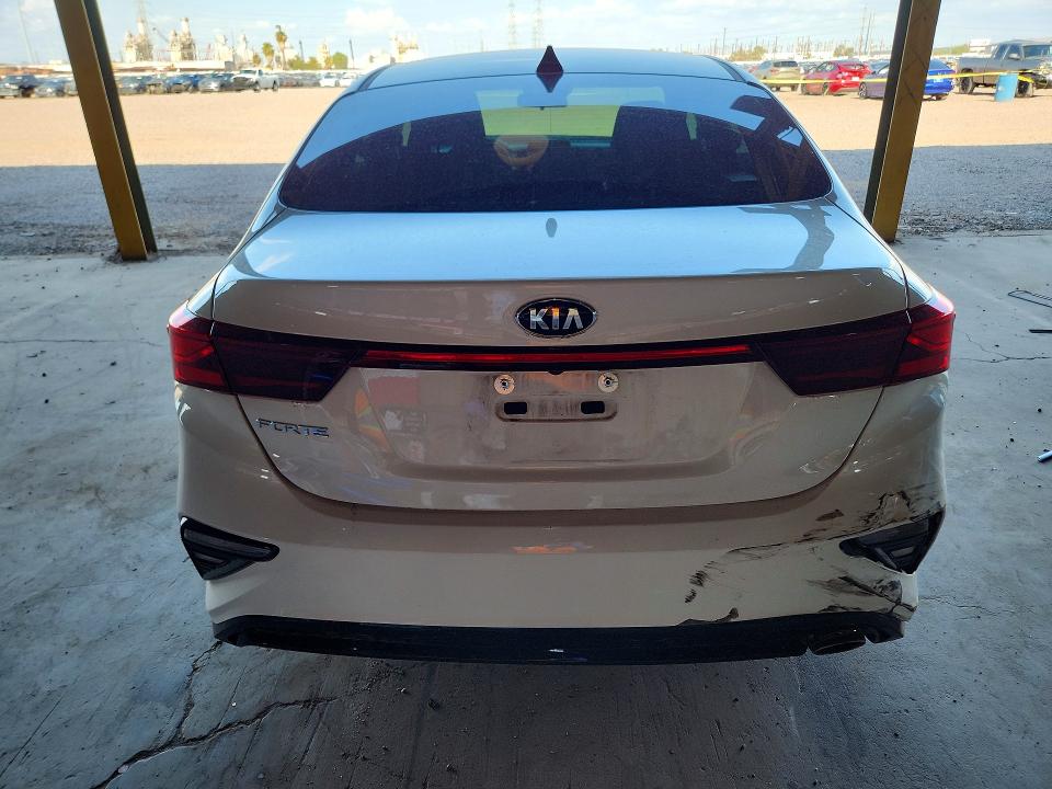 Photo 6 from auction – 2021 KIA FORTE with VIN 3KPF24AD4ME275798