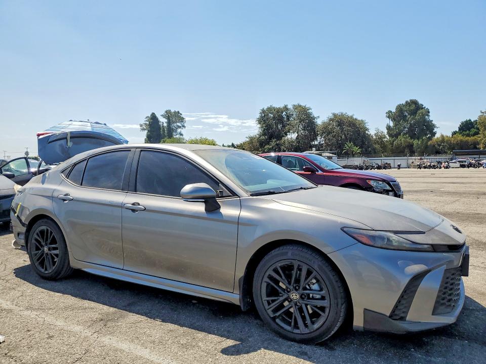 Photo 4 from auction – 2026 TOYOTA CAMRY with VIN 4T1DAACK8TU669496