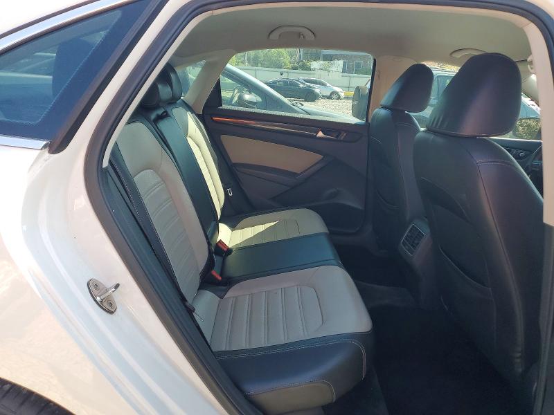 Photo 10 from auction – 2015 VOLKSWAGEN PASSAT with VIN 1VWBT7A34FC031628