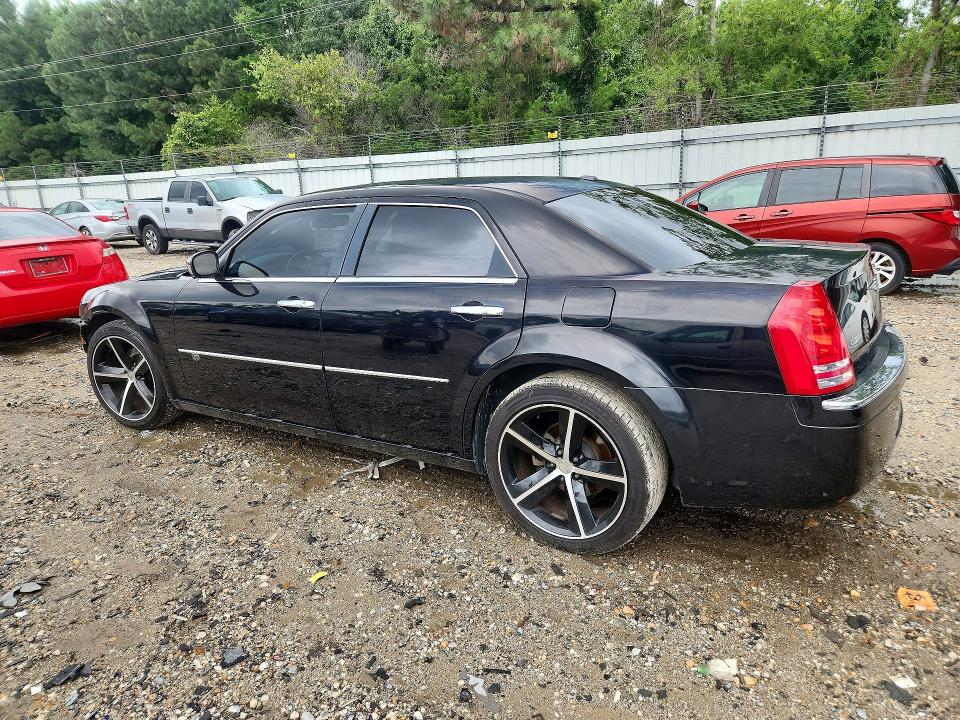 Photo 2 from auction – 2010 CHRYSLER 300C with VIN 2C3CA6CTXAH141372