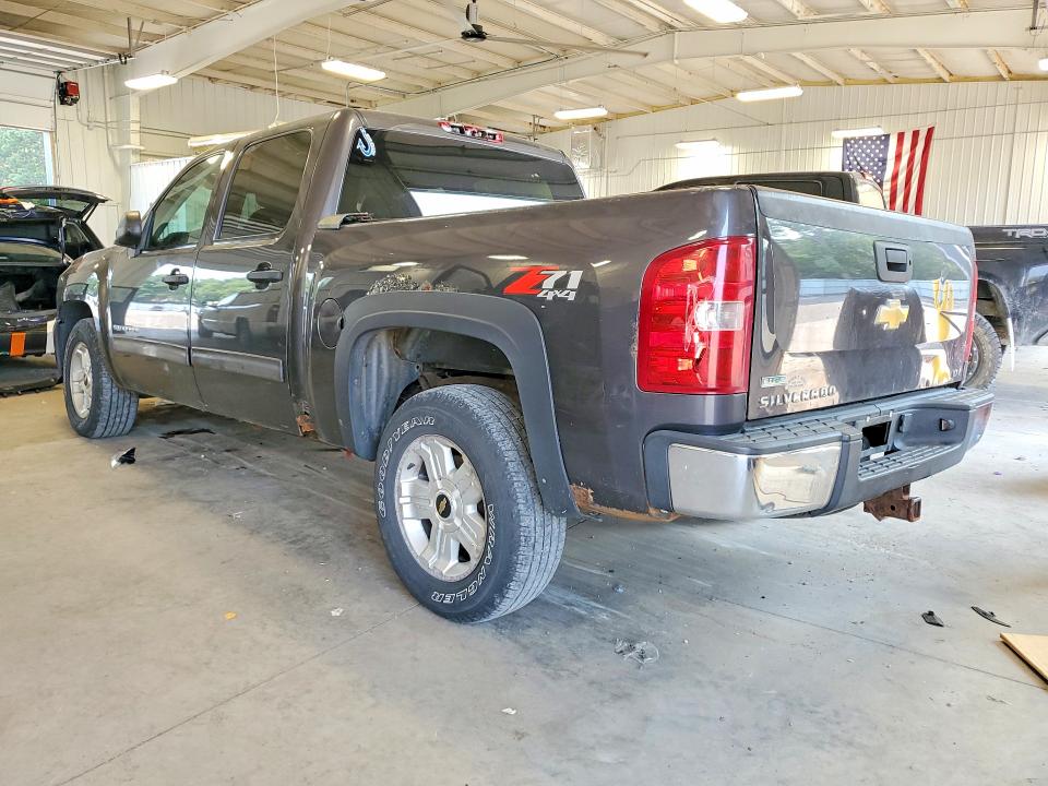 Photo 2 from auction – 2011 CHEVROLET SILVERADO with VIN 3GCPKSE30BG206182