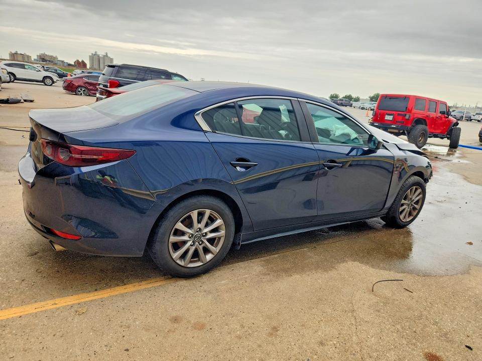 Photo 3 from auction – 2020 MAZDA 3 with VIN 3MZBPABL7LM136738