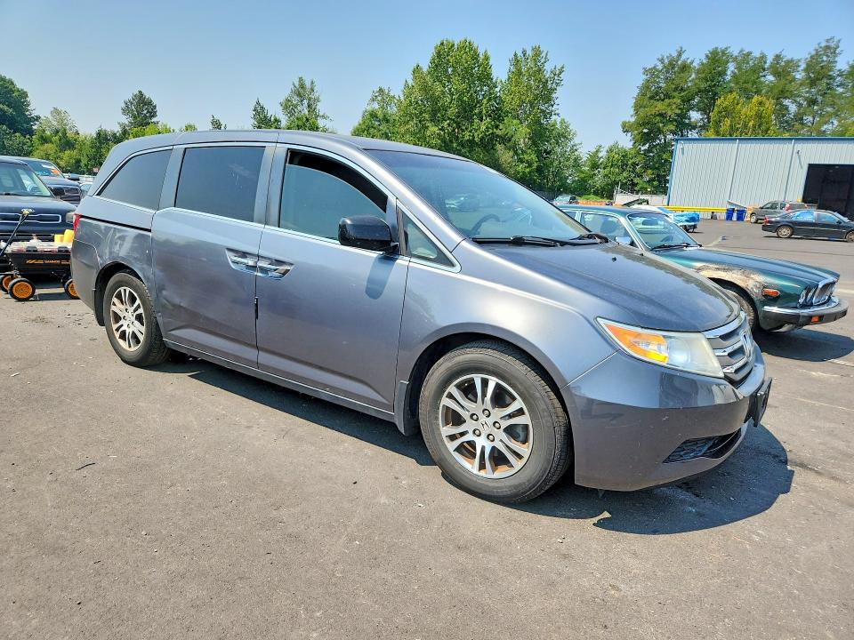 Photo 4 from auction – 2011 HONDA ODYSSEY with VIN 5FNRL5H62BB095590