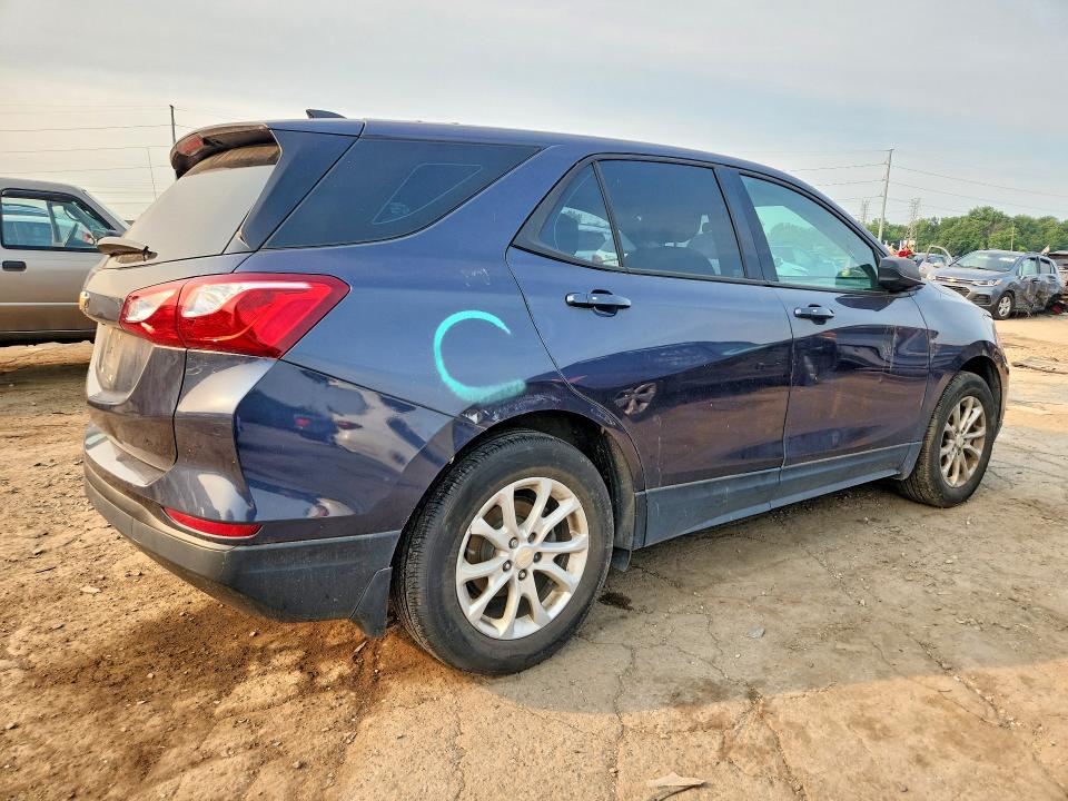 Photo 3 from auction – 2019 CHEVROLET EQUINOX with VIN 3GNAXHEV2KS535840