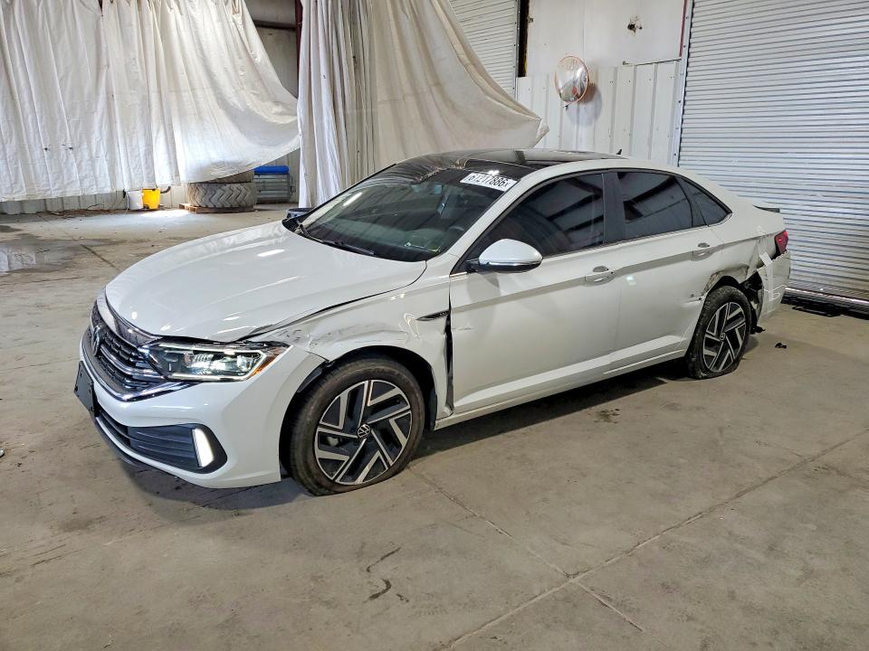 VOLKSWAGEN JETTA 2023 with VIN 3VWGM7BU1PM057971 - Photo from auction