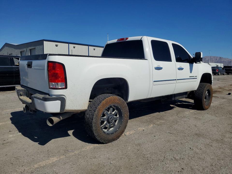 Photo 3 from auction – 2012 GMC SIERRA with VIN 1GT426E8XCF143441