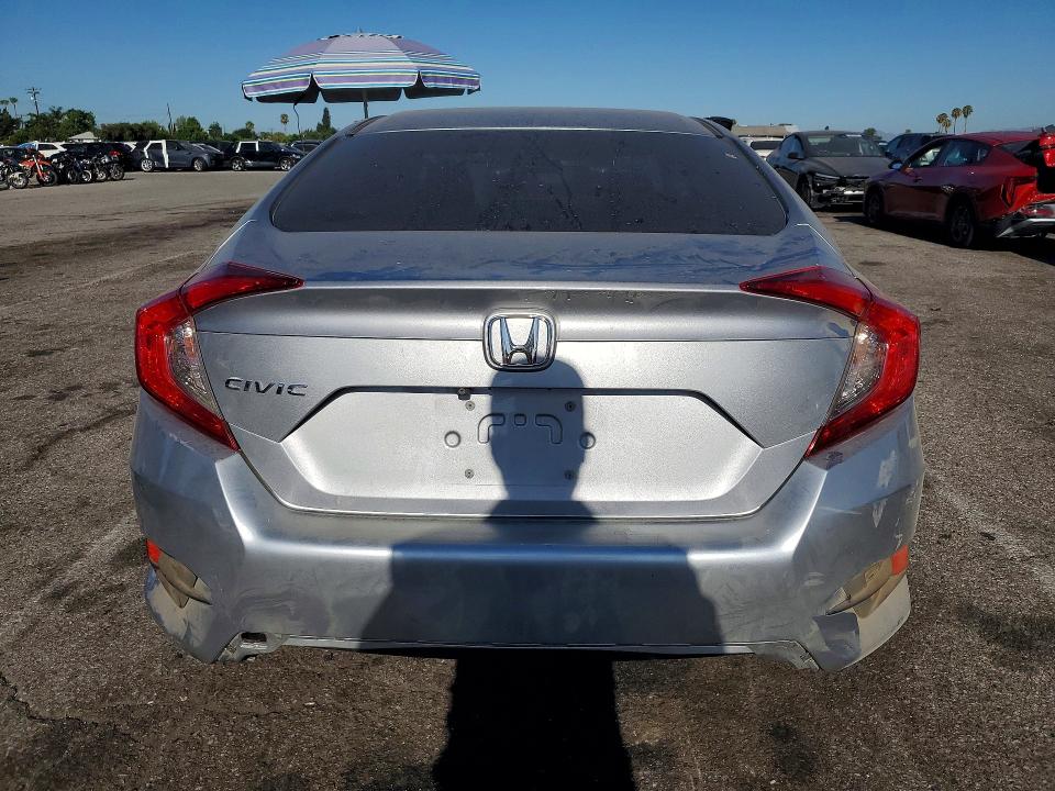Photo 6 from auction – 2018 HONDA CIVIC with VIN 2HGFC2F53JH531790