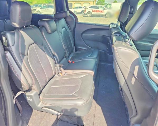 Photo 11 from auction – 2020 CHRYSLER PACIFICA with VIN 2C4RC1EG5LR113172