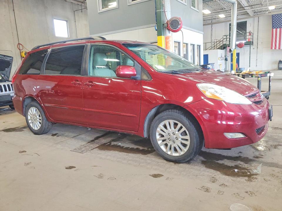 Photo 4 from auction – 2010 TOYOTA SIENNA with VIN 5TDDK4CC1AS030311