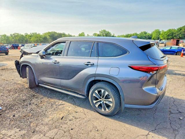 Photo 2 from auction – 2020 TOYOTA HIGHLANDER with VIN 5TDGBRCH2LS512472