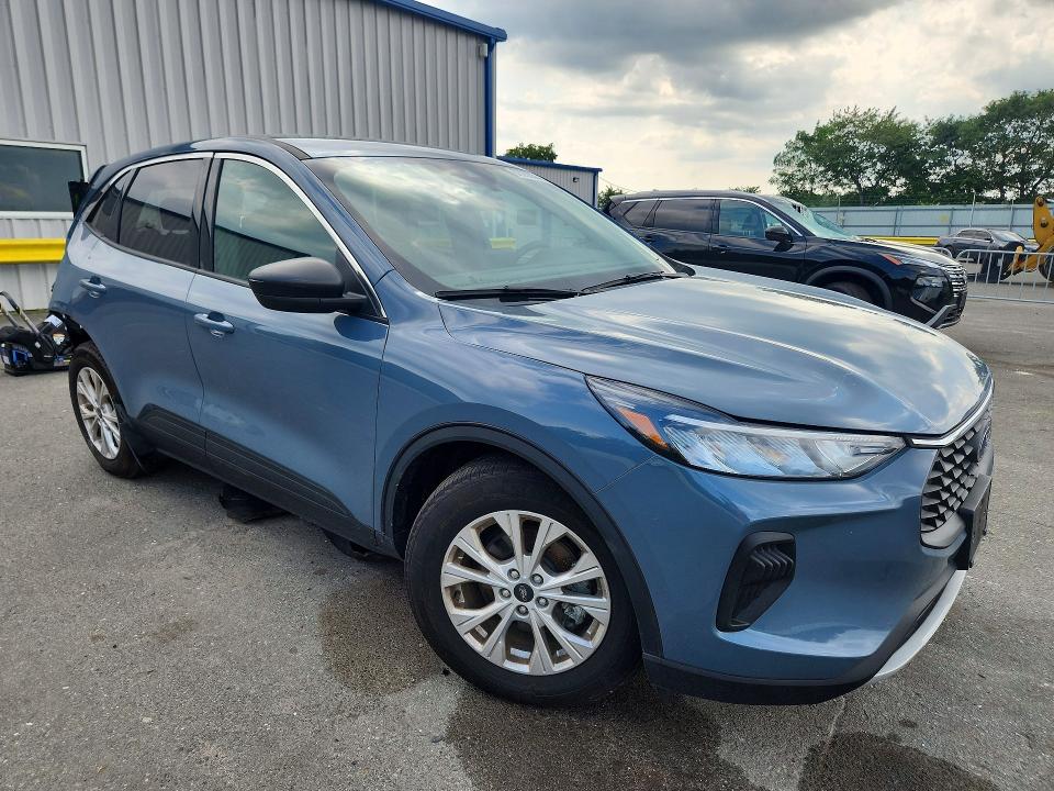 Photo 4 from auction – 2023 FORD ESCAPE with VIN 1FMCU0GZXPUA75597