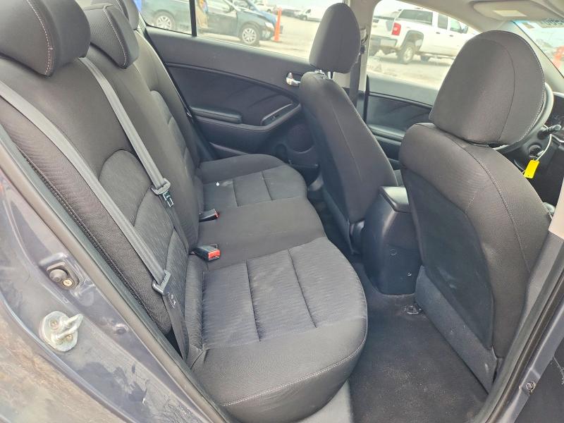 Photo 10 from auction – 2016 KIA FORTE with VIN KNAFK4A67G5569548