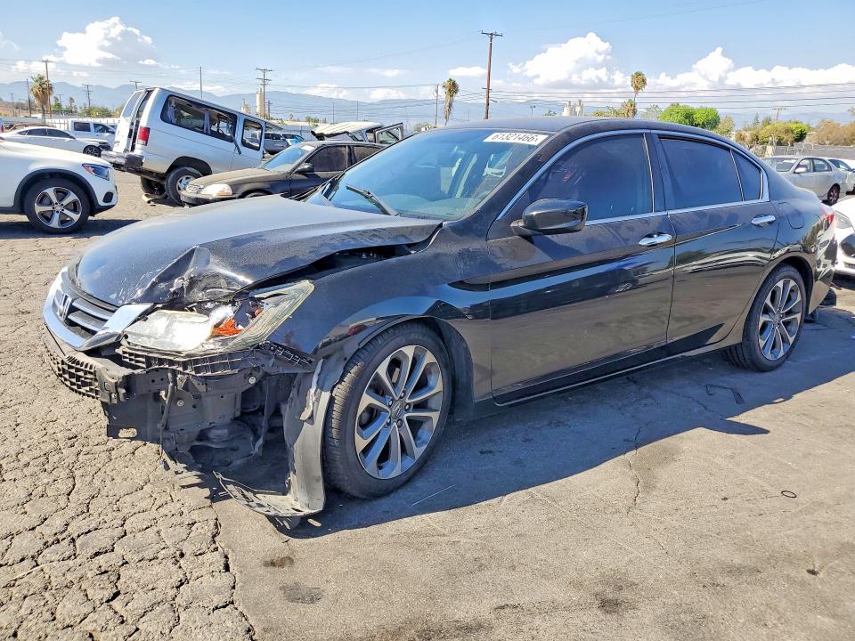 HONDA ACCORD 2015 with VIN 1HGCR2F50FA132696 - Photo from auction