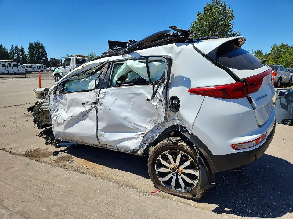 Photo 2 from auction – 2018 KIA SPORTAGE with VIN KNDPNCAC3J7353125