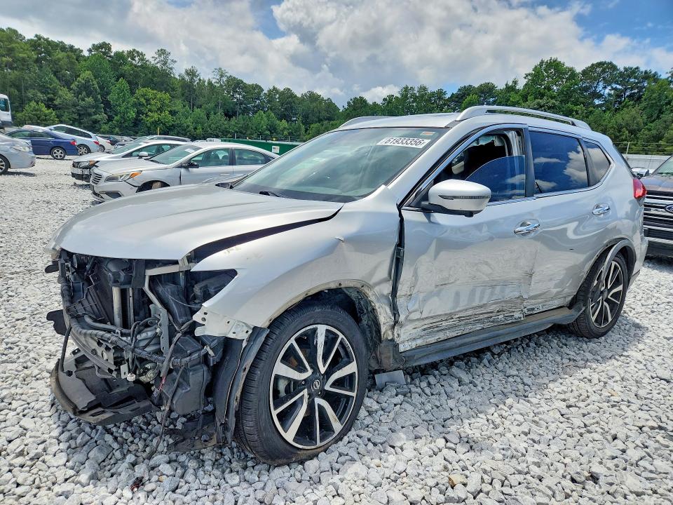 NISSAN ROGUE 2017 with VIN JN8AT2MT3HW407352 - Photo from auction