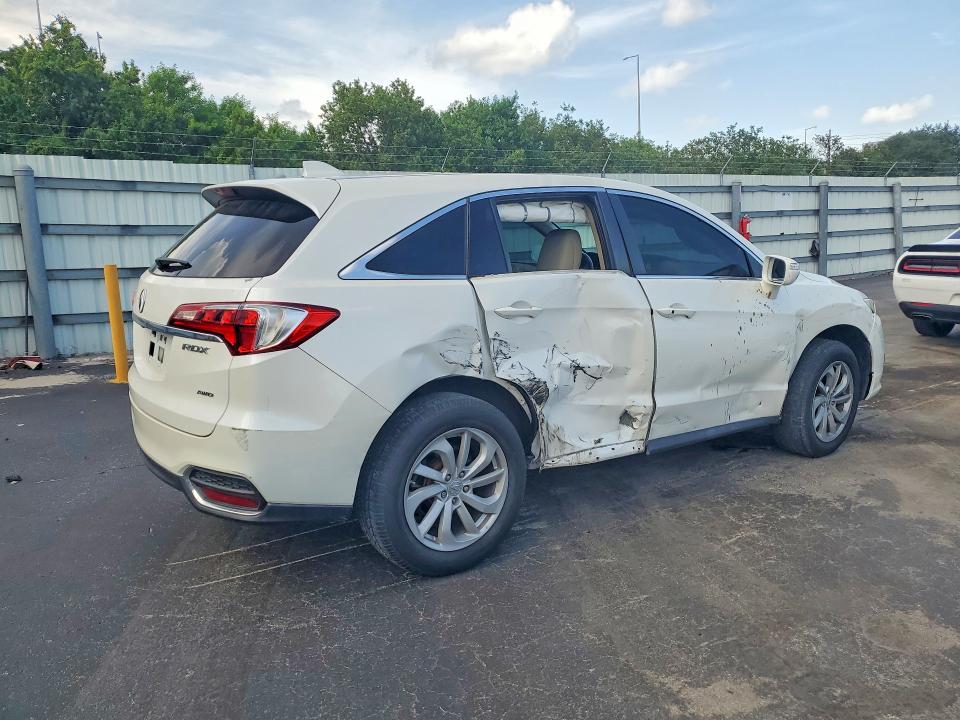 Photo 3 from auction – 2016 ACURA RDX with VIN 5J8TB4H58GL008811