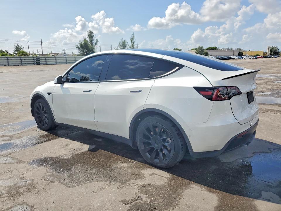 Photo 2 from auction – 2022 TESLA MODEL Y with VIN 7SAYGDEE1NF307103