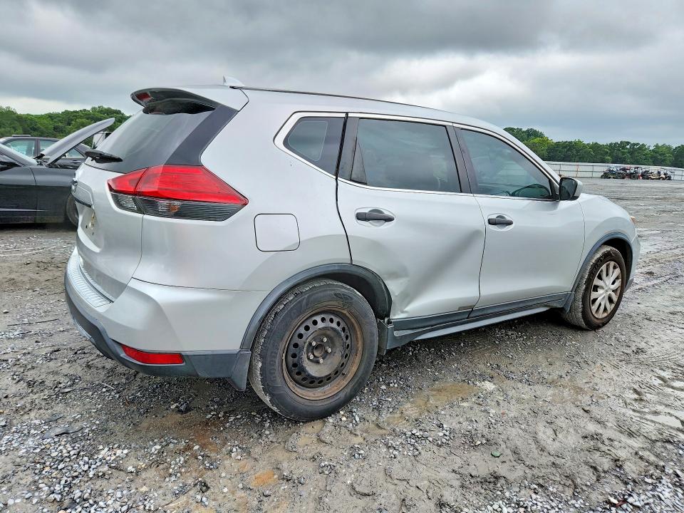 Photo 3 from auction – 2017 NISSAN ROGUE with VIN JN8AT2MT3HW390004