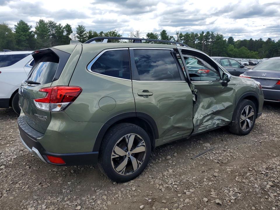 Photo 3 from auction – 2020 SUBARU FORESTER with VIN JF2SKAXC1LH526394