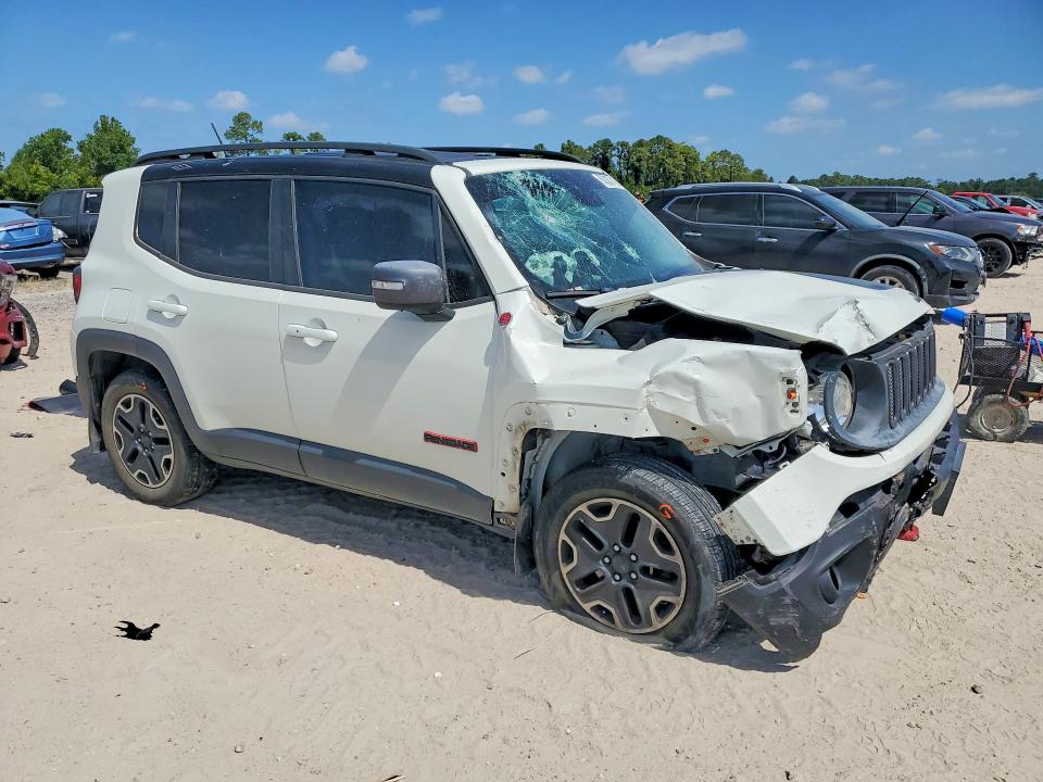 Photo 4 from auction – 2016 JEEP RENEGADE with VIN ZACCJBCT9GPD28968
