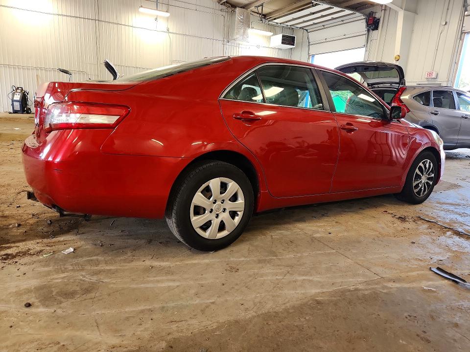 Photo 3 from auction – 2011 TOYOTA CAMRY with VIN 4T1BF3EK7BU687455