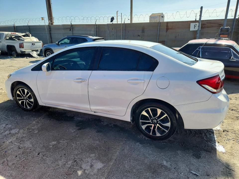 Photo 2 from auction – 2015 HONDA CIVIC with VIN 2HGFB2F88FH518392