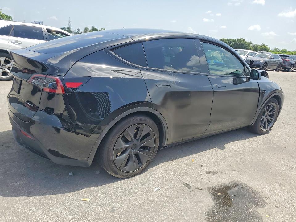 Photo 3 from auction – 2025 TESLA MODEL Y with VIN 7SAYGAEE5SF296875