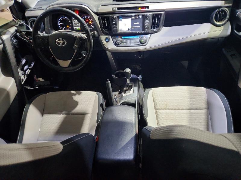 Photo 8 from auction – 2017 TOYOTA RAV4 with VIN JTMRFREV8HJ702507