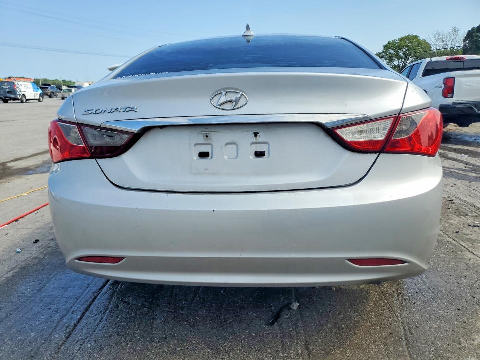 Zdjęcie 6 z aukcji – 2011 HYUNDAI SONATA z VIN 5NPEB4AC9BH047775