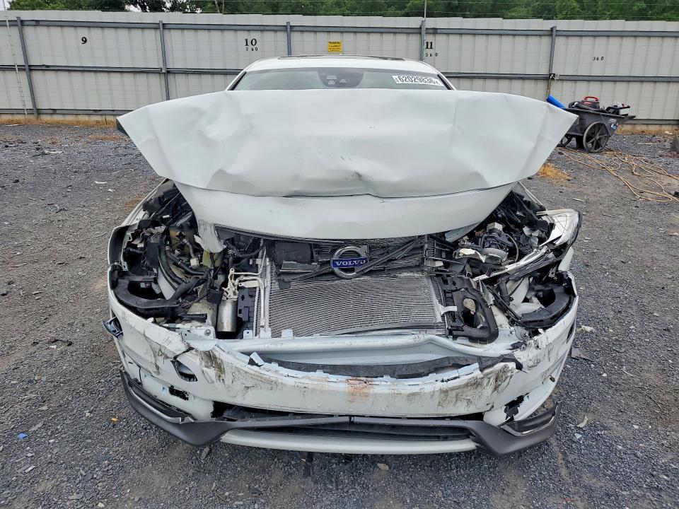 Photo 5 from auction – 2015 VOLVO S60 with VIN YV1612TM4F2351258