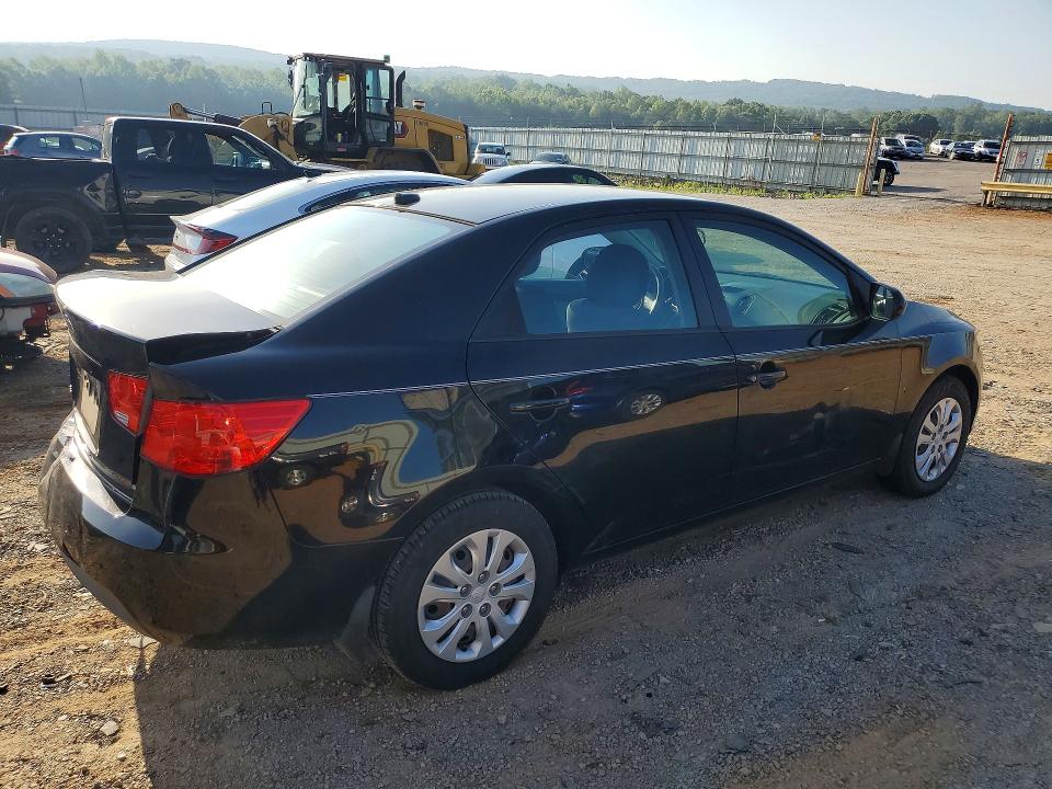 Photo 3 from auction – 2012 KIA FORTE with VIN KNAFT4A26C5581453