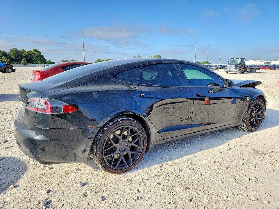 Photo 3 from auction – 2021 TESLA MODEL S with VIN 5YJSA1E55MF438200