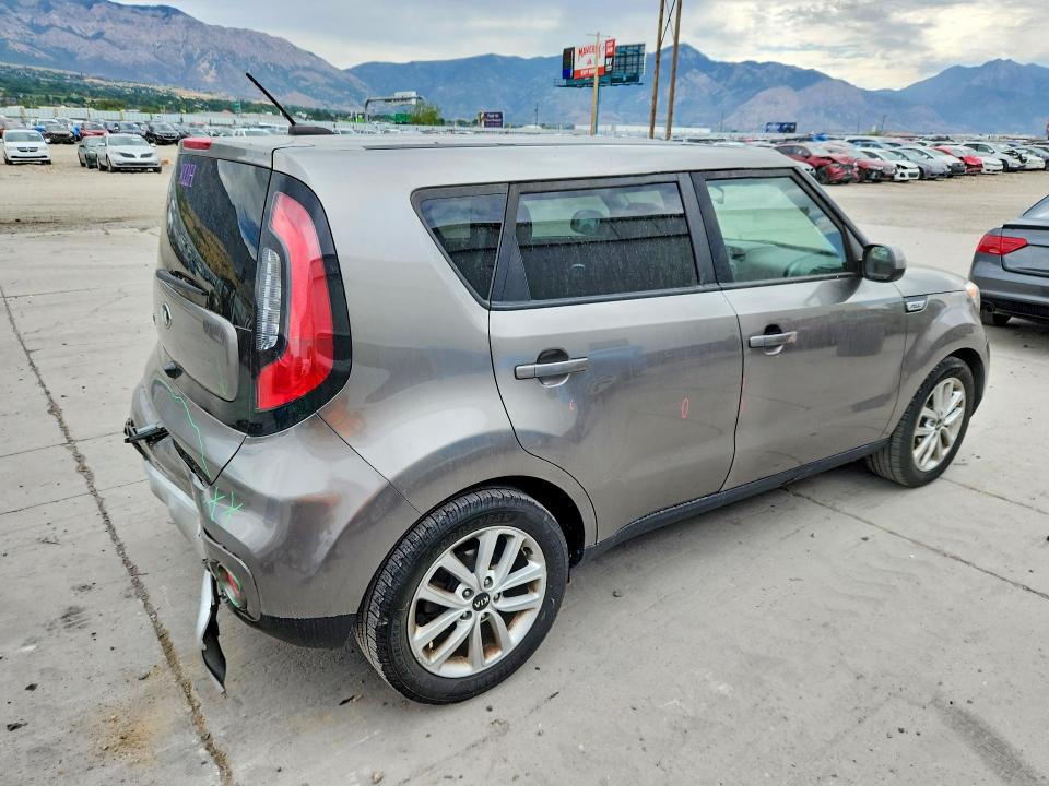Photo 3 from auction – 2018 KIA SOUL with VIN KNDJP3A54J7614540