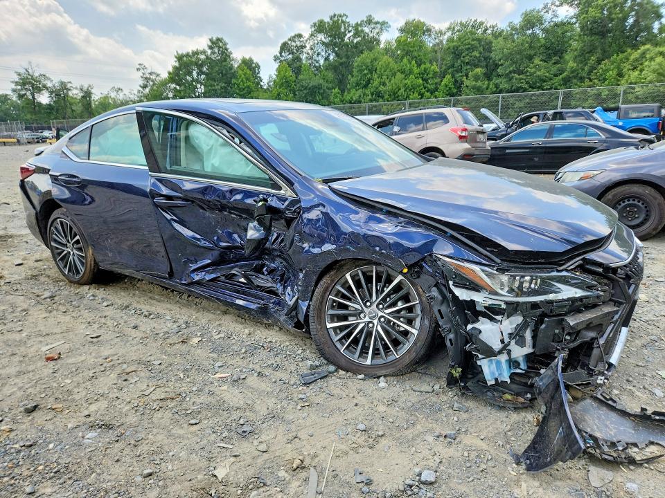 Photo 4 from auction – 2025 LEXUS ES 300H with VIN 58ADA1C16SU075276