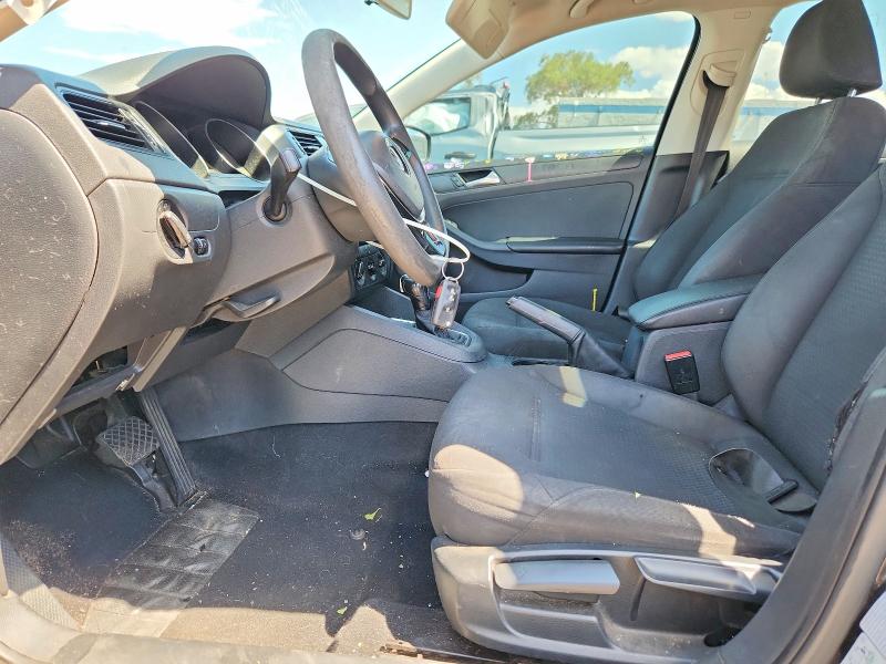 Photo 7 from auction – 2015 VOLKSWAGEN JETTA with VIN 3VW2K7AJ5FM338385