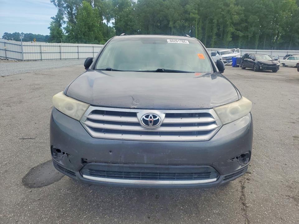 Photo 5 from auction – 2011 TOYOTA HIGHLANDER with VIN 5TDDK3EH8BS091000