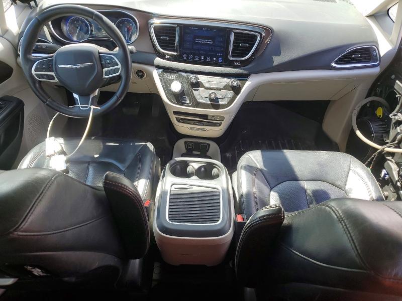 Photo 8 from auction – 2017 CHRYSLER PACIFICA with VIN 2C4RC1EGXHR628305