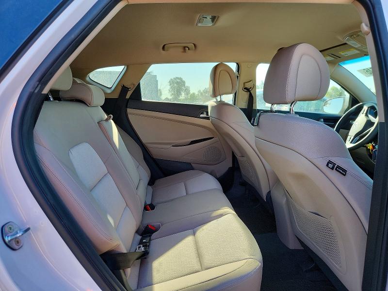Photo 10 from auction – 2016 HYUNDAI TUCSON with VIN KM8J23A48GU207123