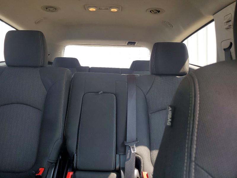 Photo 10 from auction – 2017 CHEVROLET TRAVERSE with VIN 1GNKVGKD0HJ161691