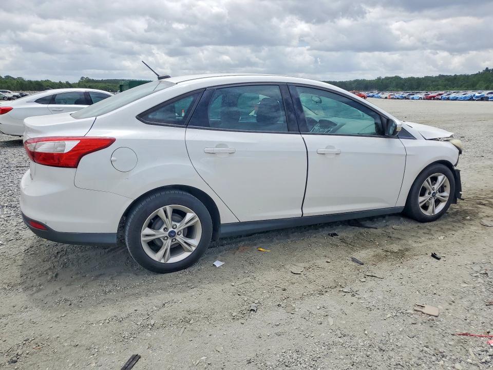 Photo 3 from auction – 2013 FORD FOCUS with VIN 1FADP3F21DL247304